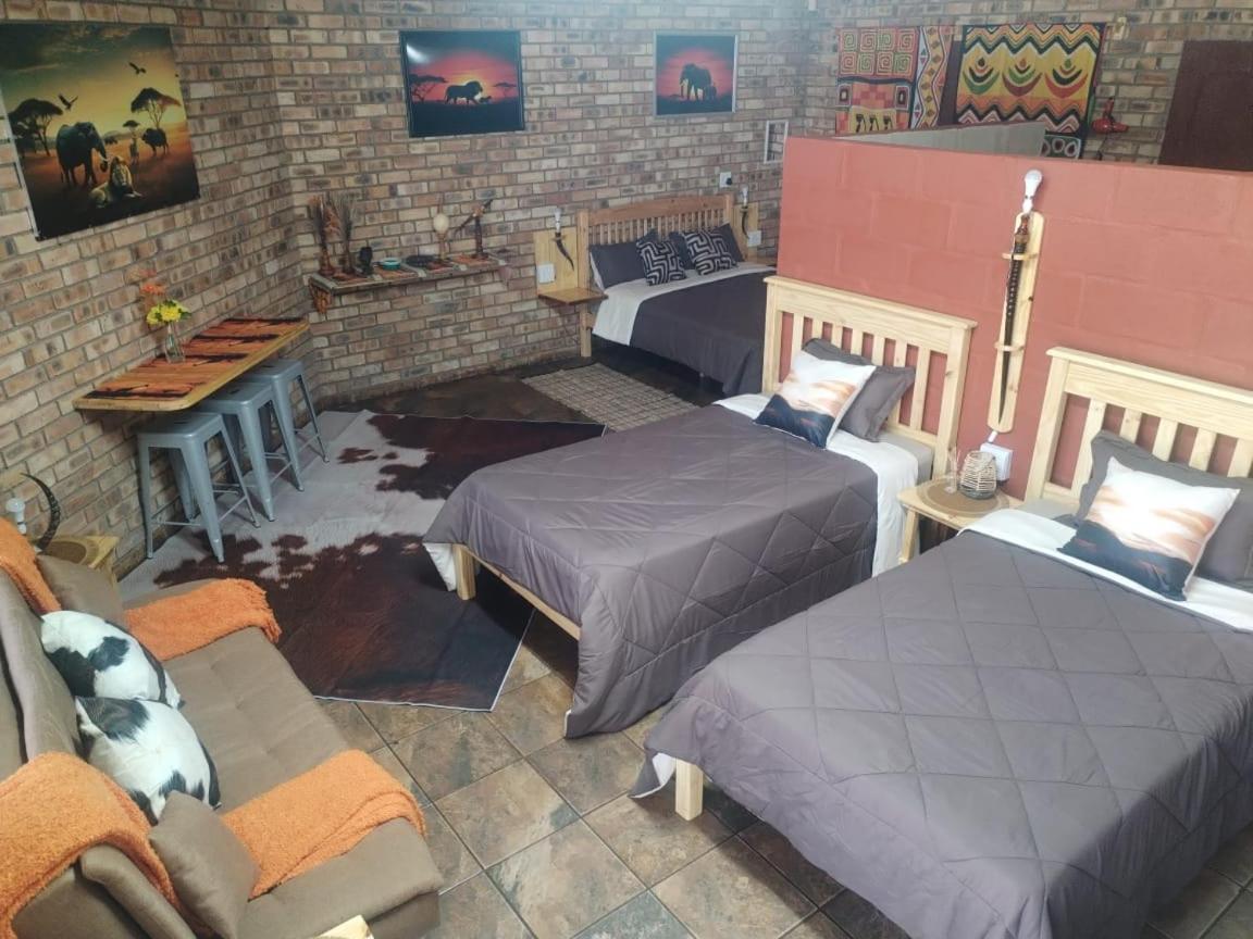 2K City Studios Not Self Catering Graskop Esterno foto
