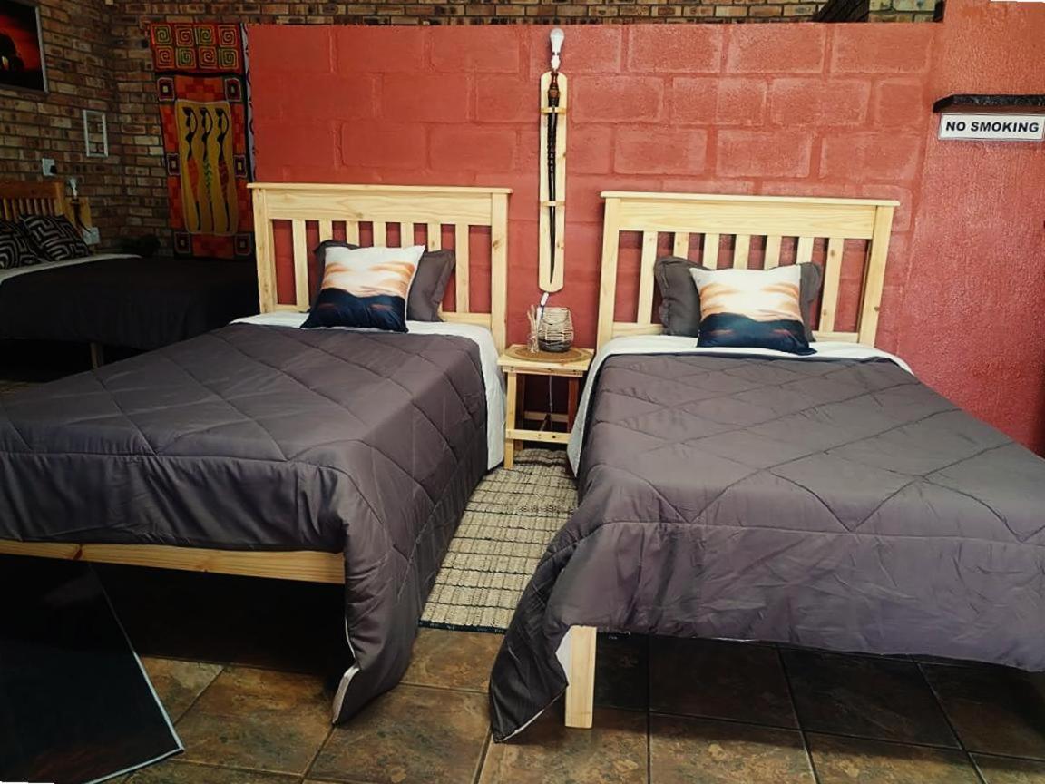 2K City Studios Not Self Catering Graskop Esterno foto